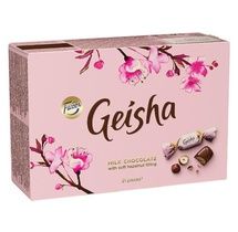 Suklaakarkkeja raastetulla hasselpähkinällä Fazer Geisha, 150 g